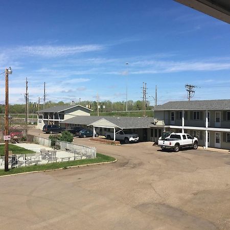Colonial Motel And Rv Park Mandan Екстер'єр фото